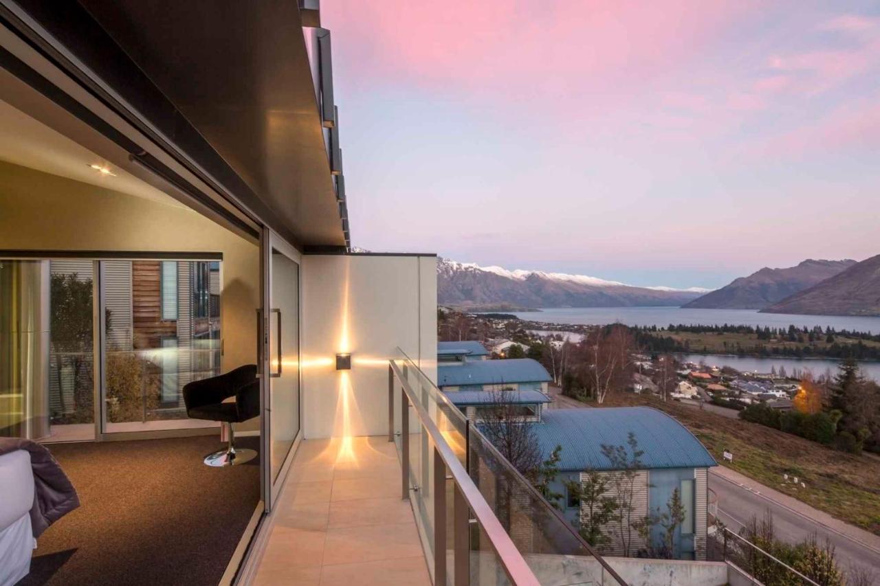 Villa De Luxe, A Relax It'S Done Luxury Holiday Home كوينستاون المظهر الخارجي الصورة